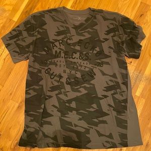 EUC Marc Ecko Cut & Sew tshirt!